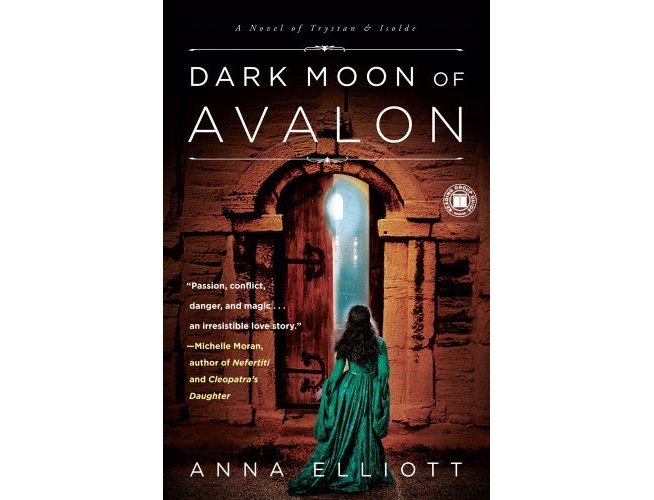 Dark Moon of Avalon cover